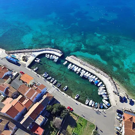 With Parking Space - Diklo, - 23042 Διαμέρισμα Ζαντάρ